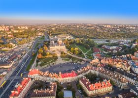 Hotels near Cmentarz Pobitno