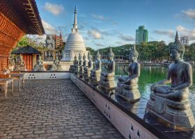 Cheap return flights to Colombo