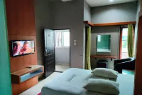 Lonari Hotel Hotels near GBKP Km 7 Padang Bulan Medan