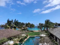 Chinese Countryard on the Sea Hotels in Lingshui