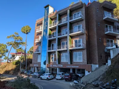 Hotel le Halcyon Kasauli Hotels in Solan