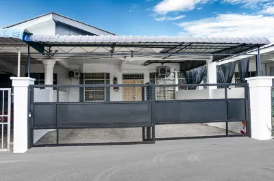 Little Megah Hotels in Tawau
