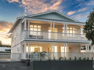The Village Reserve Boutique Accommodation Hotels near Mount Albert railway station