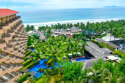 Crowne Plaza Danang Hotels near Cao Dai Temple