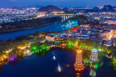 Venus Royal Hotel (Guilin Elephant Trunk Hill Sun and Moon Twin Towers) Hotels near East-West Lane