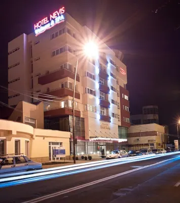Hotel Nevis Wellness & Spa Các khách sạn gần The Neolog Synagogue Zion