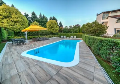 Cardano Hotel Malpensa Các khách sạn ở Vanzaghello