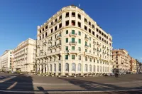 Eurostars Hotel Excelsior Отели рядом с достопримечательностью «Галерея Умберто I»