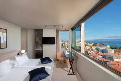 Royal Suites-Sky