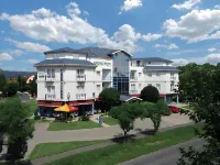 Kristály Hotel Hotels near Keszthelyi Református Egyházközség temploma