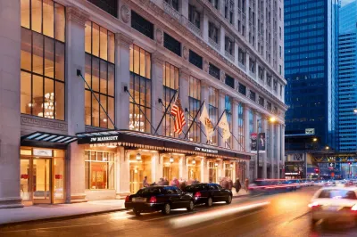 JW Marriott Chicago Hotels near Cloud Gate