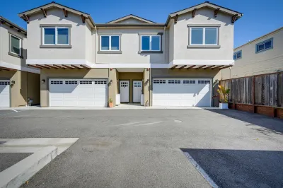 Half Moon Bay Vacation Rental 1 Mile to Beach! Hotels near Venice Beach
