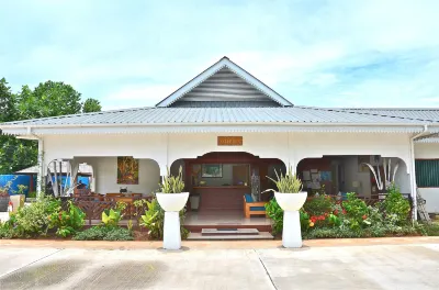 Villas de Mer Hotels in Grand Anse Praslin
