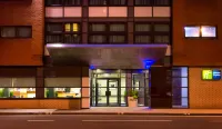 Holiday Inn Express Glasgow - City Ctr Riverside Hotels near Re:Hope Church West End