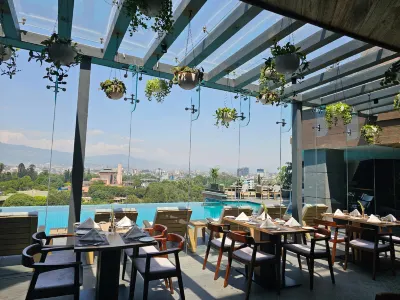 Hotel Barahi Kathmandu Các khách sạn gần Phaba Chengreshi Thangka Art School