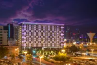 InterContinental Hotels Bahrain Hotel berhampiran Solaris