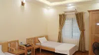 Nha khach Cong doan Hai Duong Hotel berhampiran Cổng chào Hà Nội - Hải Dương, Ngã 3 Hoàng Long