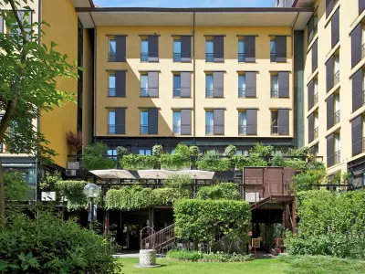 Mercure Bologna Centro Hotels near Palazzo del Podesta
