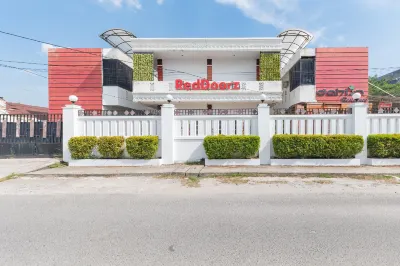 RedDoorz Near Uin Sumatera Utara Hotels in East Medan