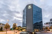 Eurostars Gran Hotel Santiago Отели рядом с достопримечательностью «Собор Святого Иакова»