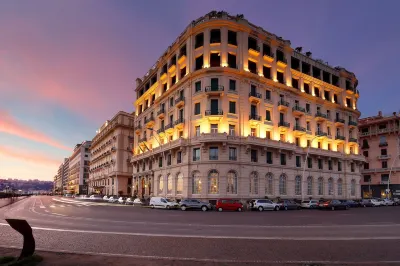 Eurostars Hotel Excelsior Hotels in der Nähe von Gesù Nuovo