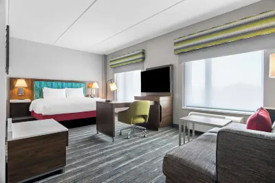 Hampton Inn & Suites by Hilton Chicago Medical District UIC Hotel dekat Midway International Airport
