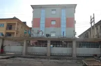 Gilford View Hotels Hotels near Aspamda Central Mosque