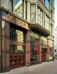Staypineapple, An Iconic Hotel, the Loop Chicago Hotels near Chicago Union Station