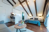 Scalini Palace Hotels near Old Town