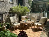The Villa Toscana Hotel dekat DePaul University