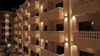 La Zona Continental Hotel Отели рядом с достопримечательностью «Золотой рынок»