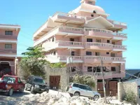 La Colline Hotel Hotels near Habitation sucrière