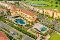Wyndham Sky Lake Resort and Villas فنادق في Kim Boi District