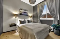 Origo Leilighetshotell Hotels near Ypsilon Bridge