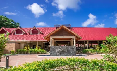 Oasis Hotel Restaurant & Spa Hotels in Grand Anse Praslin