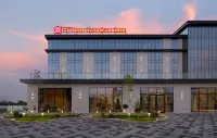 Hilton Garden Inn Samarkand Hotels near Sherdor Madrassah
