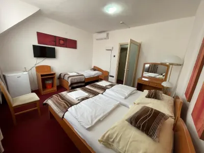 Hotel Minaret&Étterem โรงแรมใน