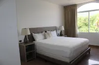 Hotel Diana Princess Hotels near Susaeta Ediciones Honduras