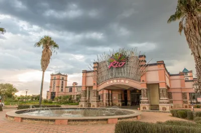 Peermont Metcourt at Rio, Klerksdorp Hotels near Wolwespruit Nature Reserve