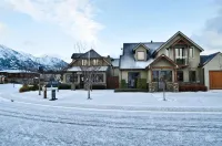 Wanaka Luxury Apartments Hotels near Wānaka Station Park