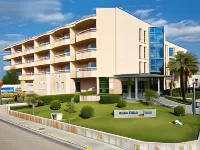 Aparthotel Dunes Platja Hotels near Playa de Son Baulo