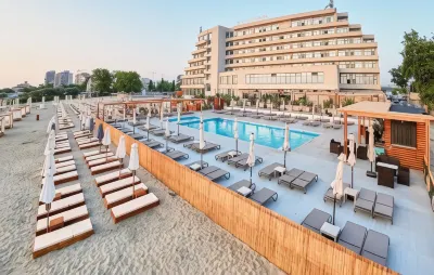 Hotel Malibu Отели рядом с достопримечательностью «Kudos Beach»