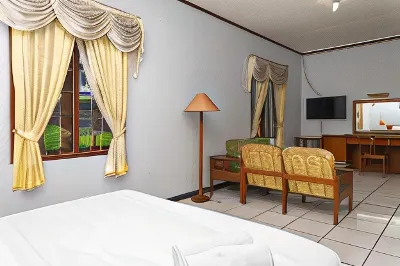 RedDoorz @ Hotel Damanaka Pangalengan Hotel di Pangalengan