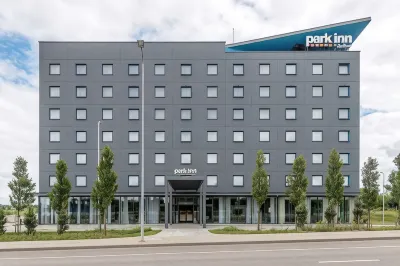Park Inn by Radisson Vilnius Airport Hotel berhampiran Gates of Dawn (Ausros Vartai)