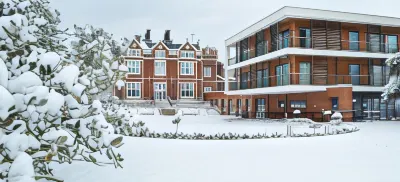 Wivenhoe House Hotel Hotels near Hoilday Inn Amusements
