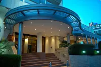 Cleopatra Hotel Hotels near Spyros Kyprianou Park