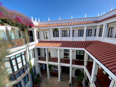El Hotel de Su Merced Hotels near Museo Histórico Militar