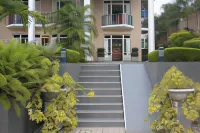 Grand 7 Hotel Thalawathugoda Hotel in zona Samma Samadhi International Buddhist Centre