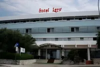 Hotel Lero Hotels near Old Town