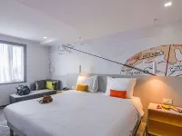 Ibis Styles Bucharest Airport Hotele w: Otopeni